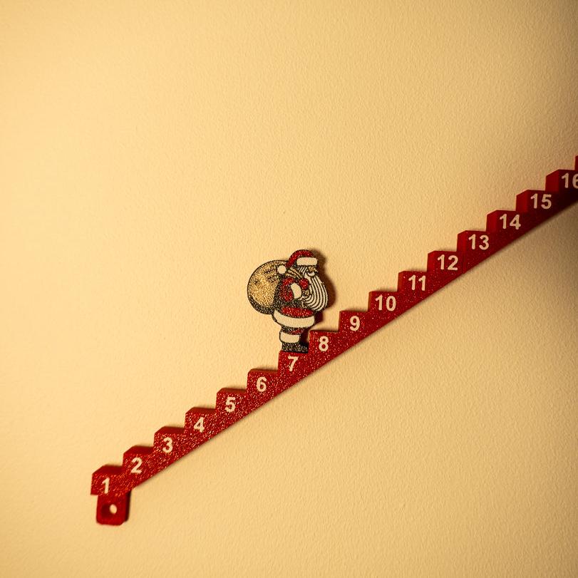 Calendario navideño escalera Santa